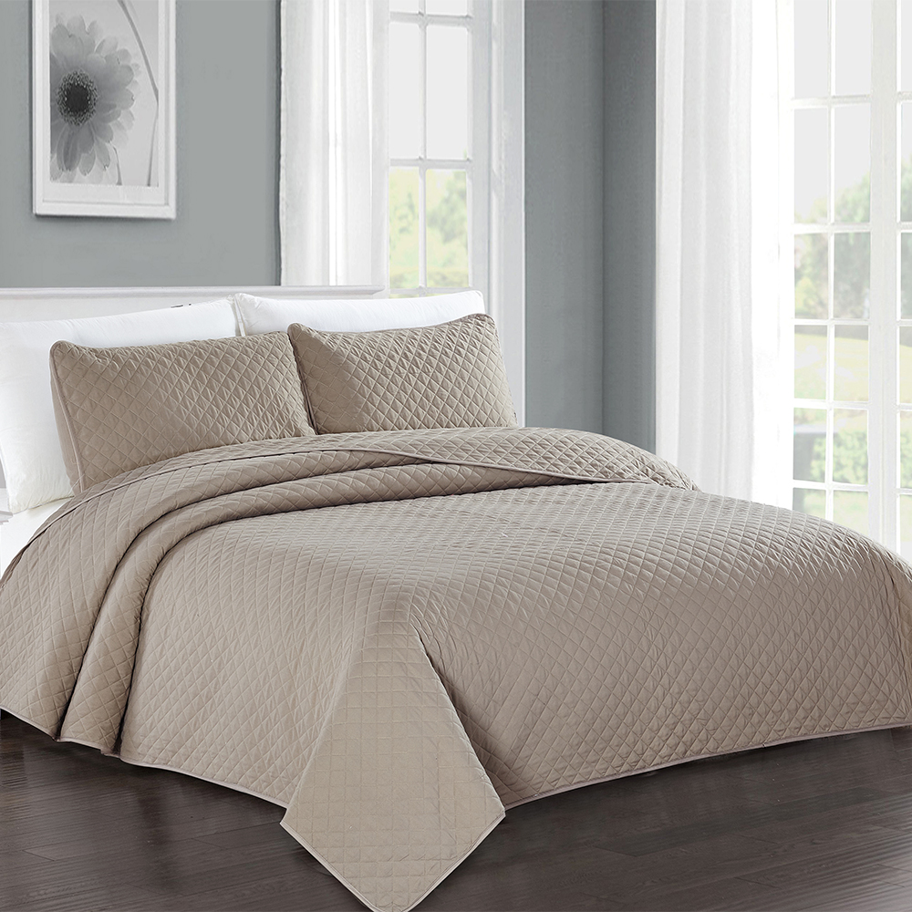 99.99% Polyester Solid 3 PCS Quilt Bed Cover